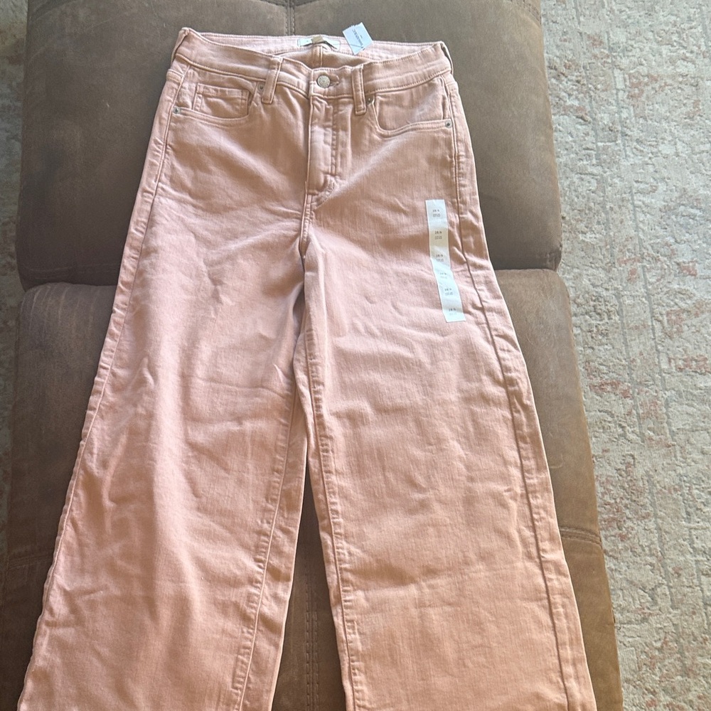 Cropped wide  Leg salmon colored  Women’s Jeans